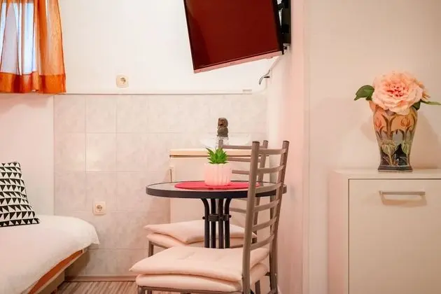 Üç Kişilik Oda (Zoran)