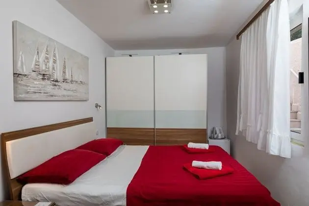 Tek Büyük Yataklı Oda (Economy Double Room)