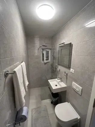 Tek Büyük Yataklı Oda (Economy Double Room)