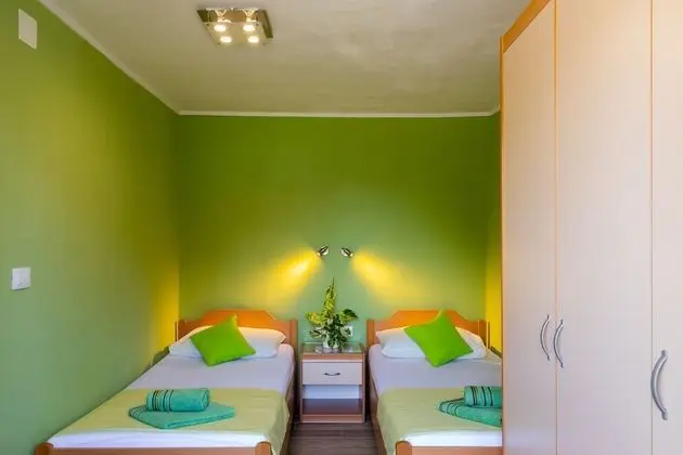 Tek Büyük Yataklı Oda (Twin Room)