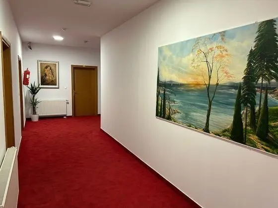 Basic Üç Kişilik Oda