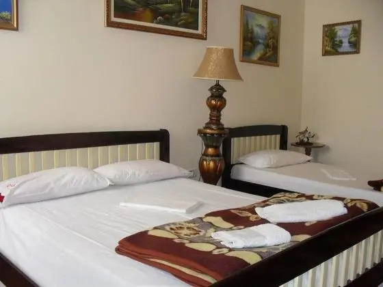 Basic Üç Kişilik Oda