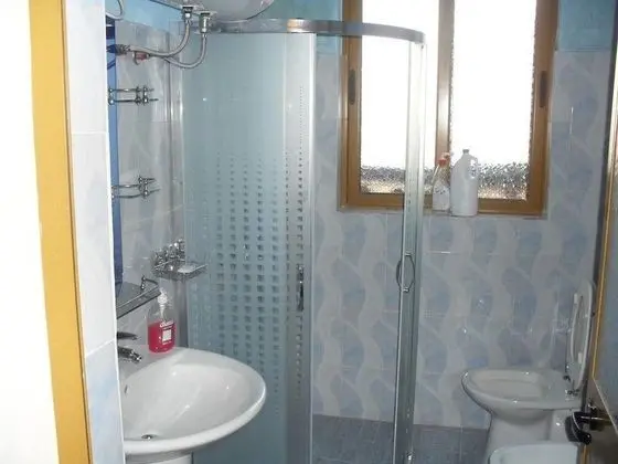 Basic Üç Kişilik Oda