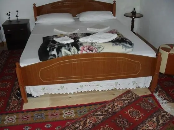 Deluxe Tek Büyük veya İki Ayrı Yataklı Oda