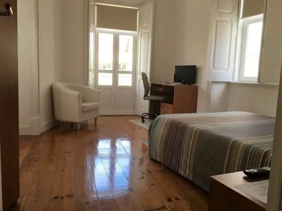 Tek Büyük Yataklı Oda, Ortak Banyo
