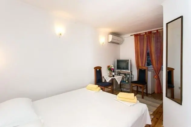 Tek Büyük Yataklı Oda (Double Room)