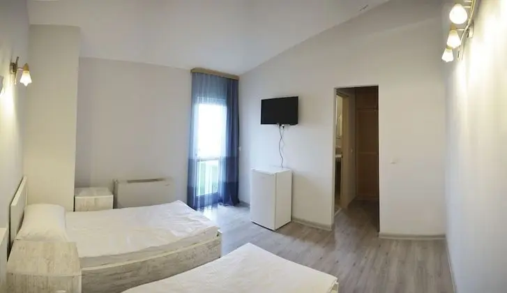 Standard Tek Büyük veya İki Ayrı Yataklı Oda, 1 Yatak Odası, Özel Banyo, Bahçe Manzaralı