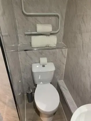 Economy Tek Büyük Yataklı Oda