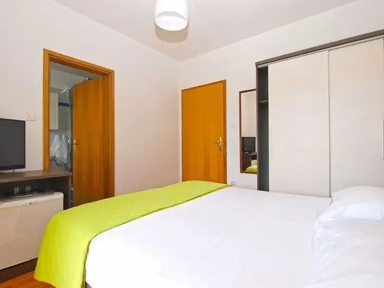 Tek Büyük Yataklı Oda, 1 Yatak Odası (1452/13419)