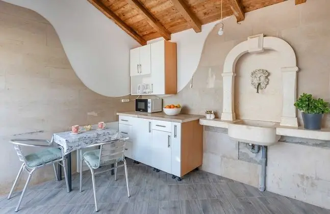 Tek Büyük Yataklı Oda (Double Room with Private Bathroom)