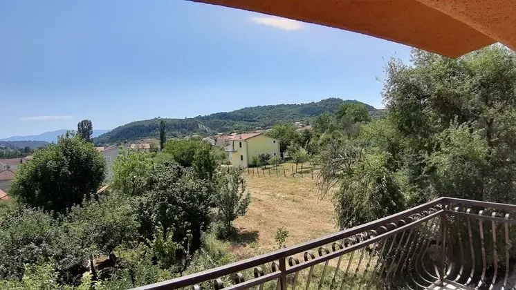 Tek Büyük veya İki Ayrı Yataklı Oda, Balkon, Avlu Manzaralı