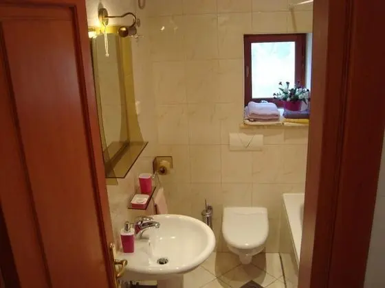Tek Büyük Yataklı Oda (Double Room with Sea View)