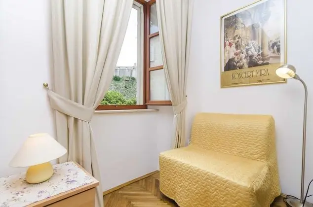 Tek Büyük Yataklı Oda (Twin or Double Room with Sea View)