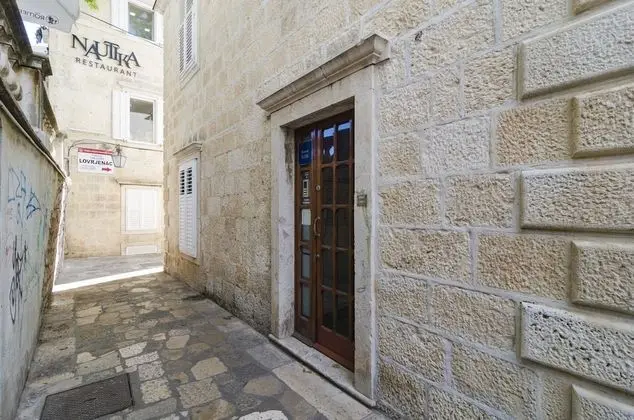 Tek Büyük Yataklı Oda (Twin or Double Room with Sea View)