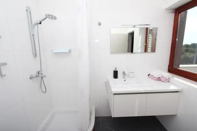 Tek Büyük Yataklı Oda, Balkon