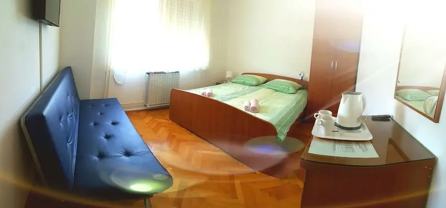 Basic Tek Büyük Yataklı Oda