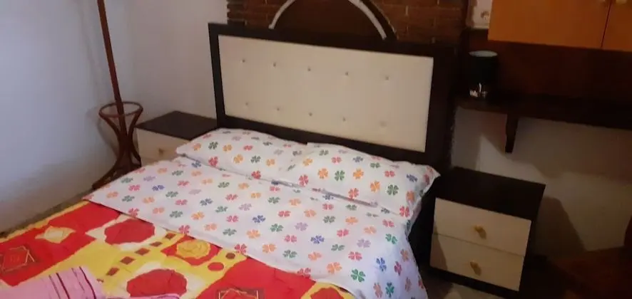 Tek Büyük Yataklı Oda, Sigara İçilmez