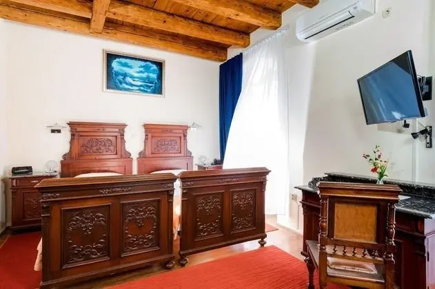 Tek Büyük Yataklı Oda (Comfort Double Room with Sea View)