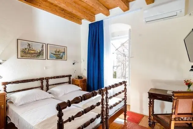 Tek Büyük Yataklı Oda (Standard Double Room with Sea View)