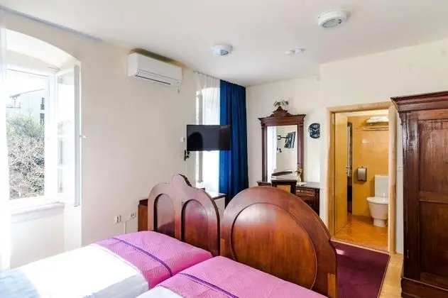 Tek Büyük Yataklı Oda (Superior Double Room with Sea View)