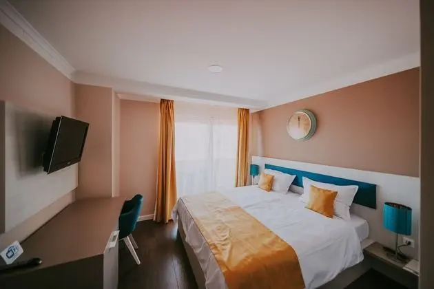 Tek Büyük Yataklı Oda, Balkon, Deniz Manzaralı