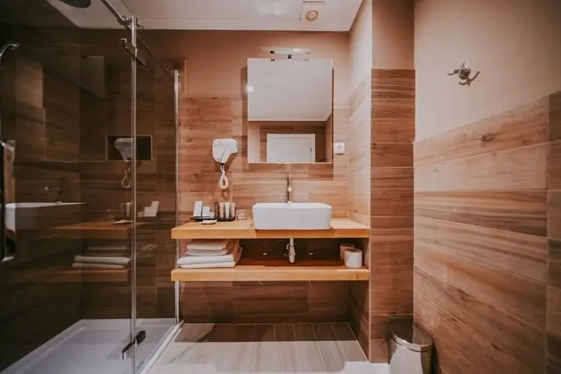 Tek Büyük Yataklı Oda, Balkon, Deniz Manzaralı