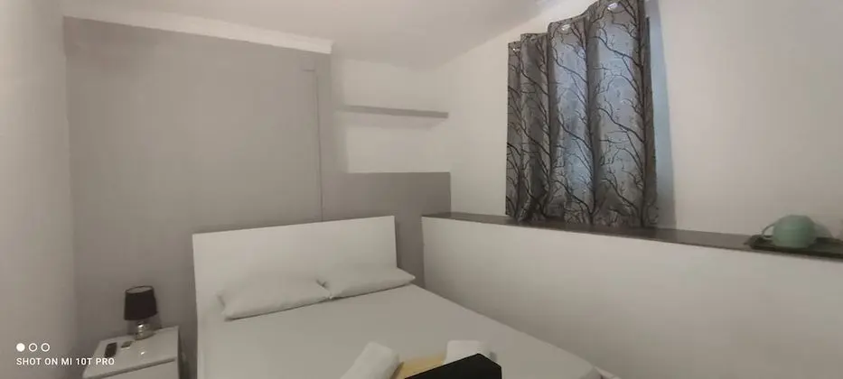 Deluxe Tek Büyük Yataklı Oda (2)