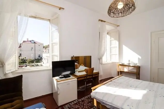 Tek Büyük Yataklı Oda (Comfort Double Room with Patio)