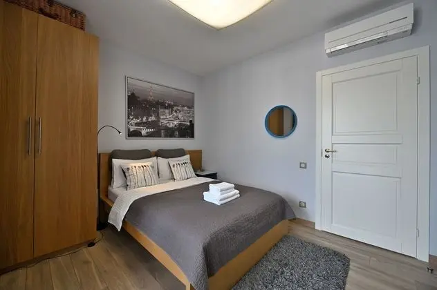 Design Tek Büyük Yataklı Oda