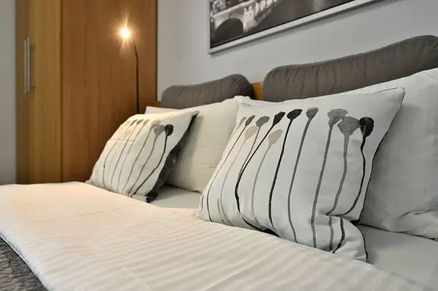 Design Tek Büyük Yataklı Oda