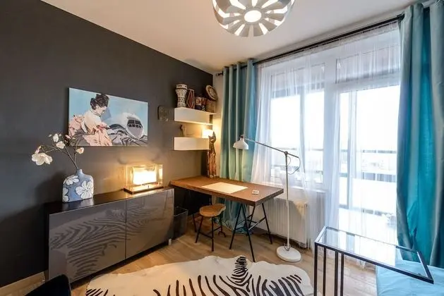 Design Tek Büyük Yataklı Oda (Sofa Bed)