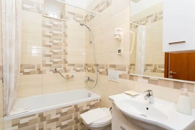 Tek Büyük Yataklı Oda, Şehir Manzaralı