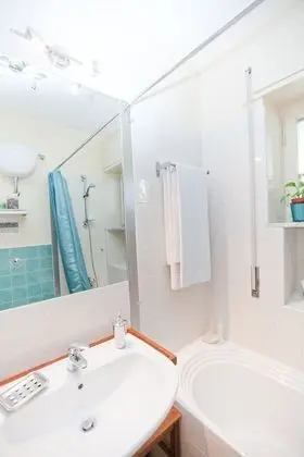 Comfort Tek Büyük Yataklı Oda, Ortak Banyo