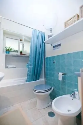 Comfort Tek Büyük Yataklı Oda, Ortak Banyo