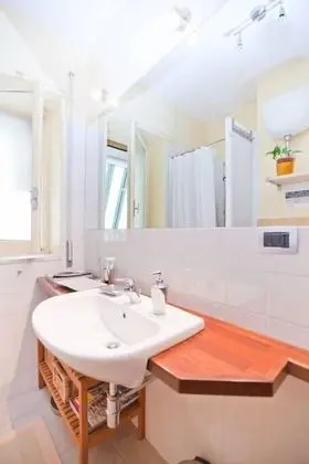 Standard Tek Büyük Yataklı Oda, Ortak Banyo