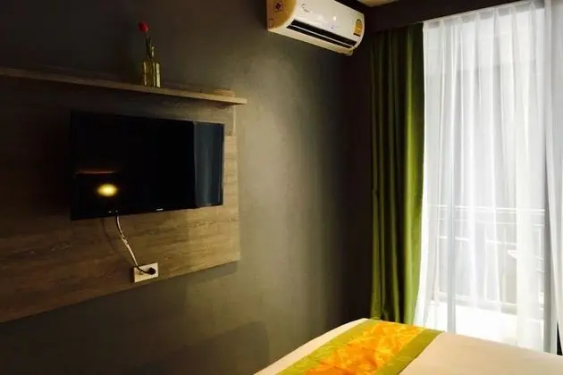 Standard Queen Room