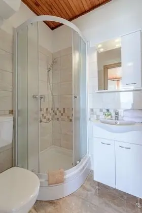 Tek Büyük Yataklı Oda (Double Room with Terrace and Sea View)