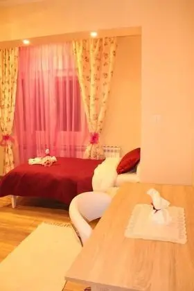 Üç Kişilik Oda