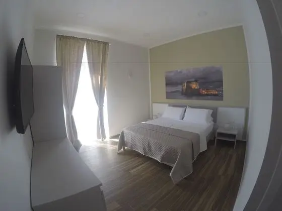 Standard Tek Büyük Yataklı Oda