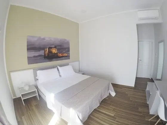 Standard Tek Büyük Yataklı Oda