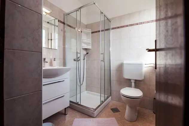 Basic Tek Büyük Yataklı Oda