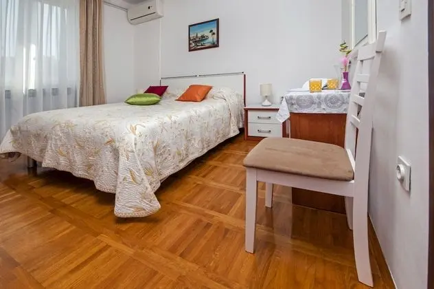 Tek Büyük Yataklı Oda, Bahçe Manzaralı