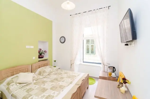 İki Ayrı Yataklı Oda, Şehir Manzaralı