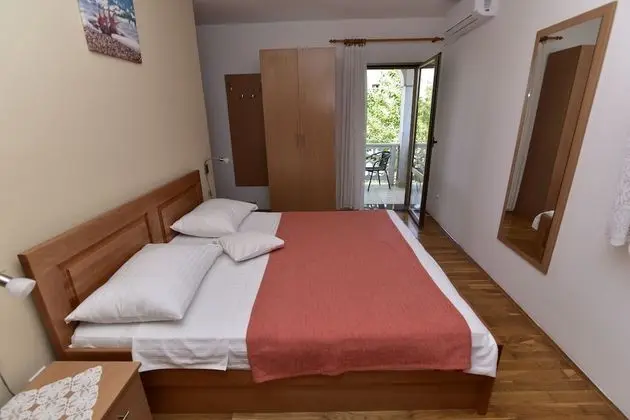 Tek Büyük Yataklı Oda (1)