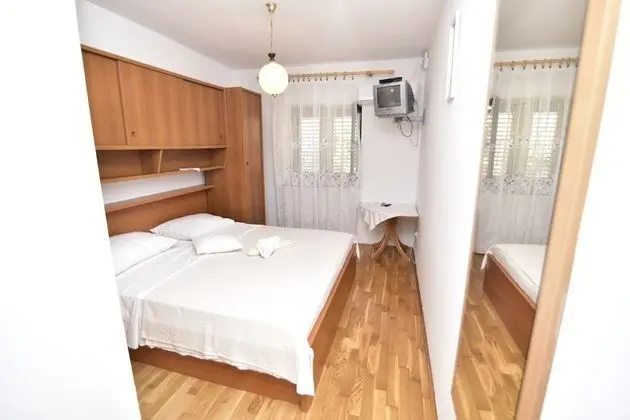 Tek Büyük Yataklı Oda (3)