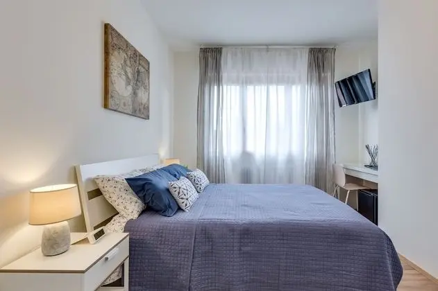 Comfort Tek Büyük Yataklı Oda