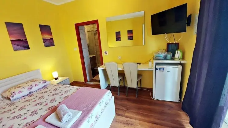 Tek Büyük Yataklı Oda