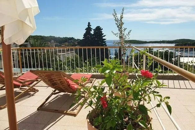 Tek Büyük Yataklı Oda, Balkon, Deniz Manzaralı