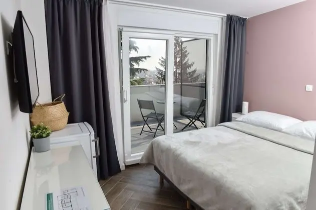 Deluxe Tek Büyük Yataklı Oda