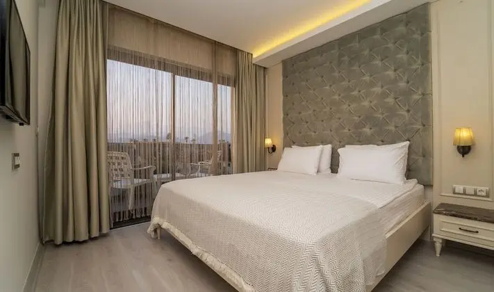 Deluxe Dört Kişilik Oda